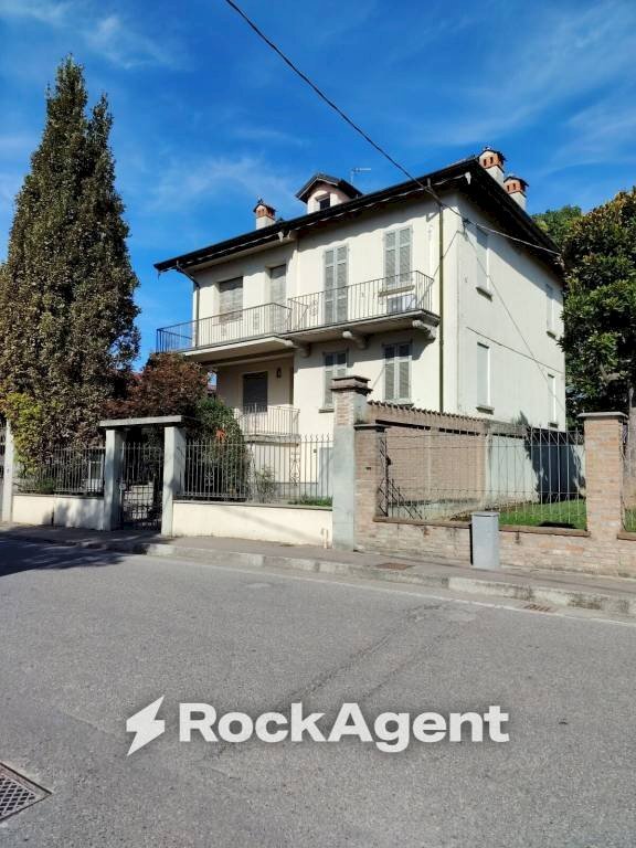 Facciata - Villa via Montebello, Barbianello - foto 1