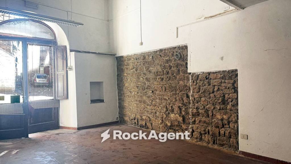 Interno non residenziale - Negozio via Ricciarelli, 68, Volterra - foto 1