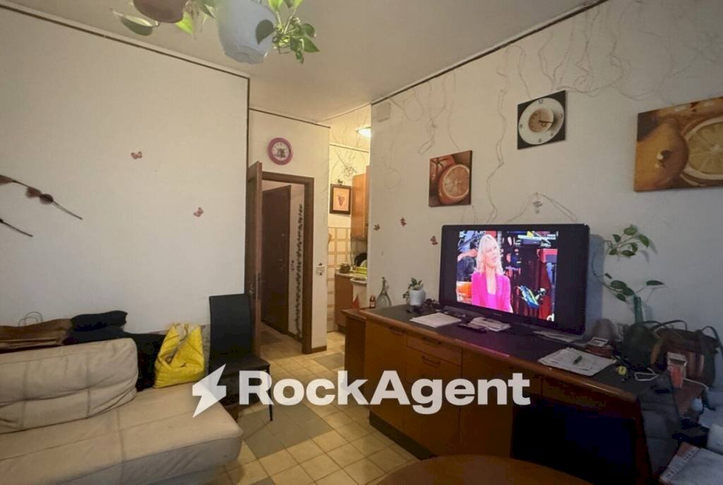 Salone - Bilocale via Agostino Paradisi, 16, Reggio nell'Emilia - foto 2