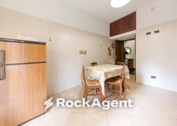 Cucina - Trilocale via Antica Romana di Pegli, 7, Genova (zona Pegli) - foto 5