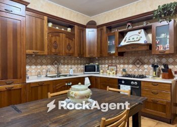 Cucina - Villa Montechiarugolo - photo 23
