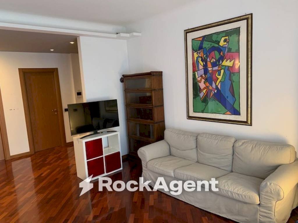 Salone - Quadrilocale via Emilio Morosini, 40, Milano - foto 1