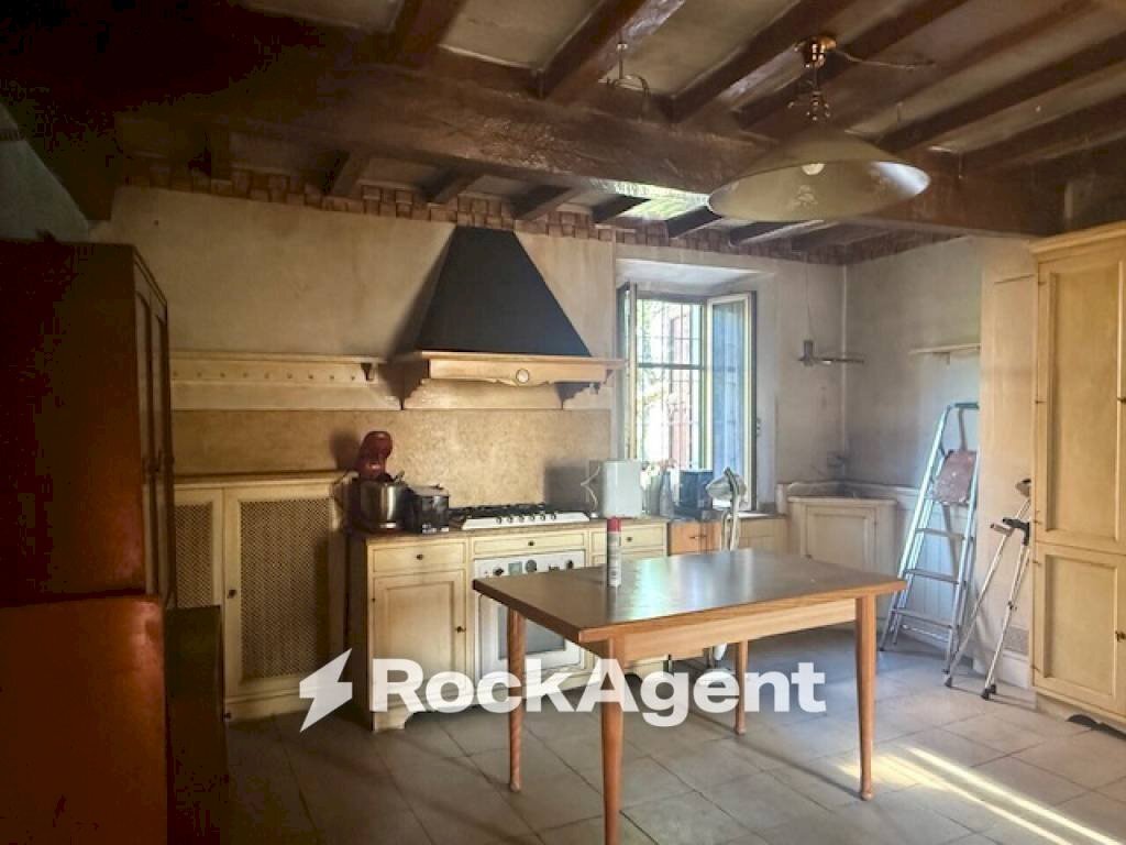 Cucina - Rustico strada della Cornia, Tizzano Val Parma - foto 3
