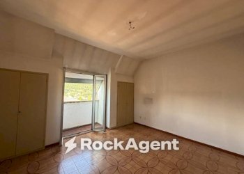 Camera da letto - Three-room apartment via Puccini, Solignano - photo 8