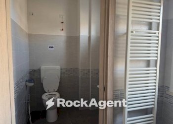 Bagno - Ufficio largo Remo Coen, Parma - foto 21