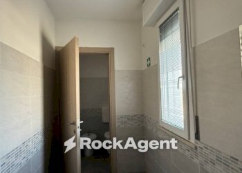 Bagno - Ufficio largo Remo Coen, Parma - foto 22