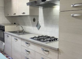 Cucina - Two-room apartment via Martiri delle Foibe, 12, Cornate d'Adda - photo 5
