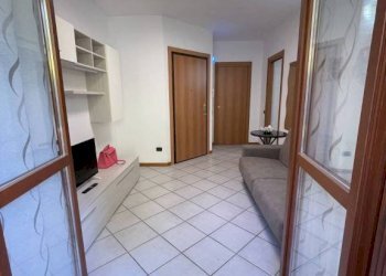 Ingresso - Two-room apartment via Martiri delle Foibe, 12, Cornate d'Adda - photo 10