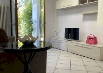 Salone - Two-room apartment via Martiri delle Foibe, 12, Cornate d'Adda - photo 11