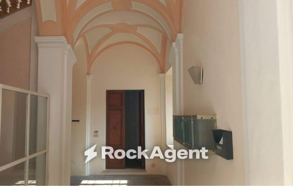 Interno palazzo - Ufficio piazza Garibaldi, 2, Senigallia - foto 1