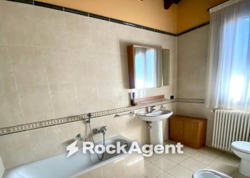 Bagno - Three-room apartment via Abetone Inferiore, Maranello - photo 8
