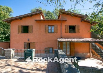 Facciata - Villa contrada Morano, Genazzano - foto 1