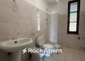 Bagno - Appartamento via Montebello, Licciana Nardi - foto 14