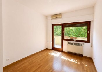camera da letto - Appartamento via Murri, Bologna (zona Murri) - foto 26