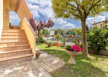 Portion of a house Imola - photo 1