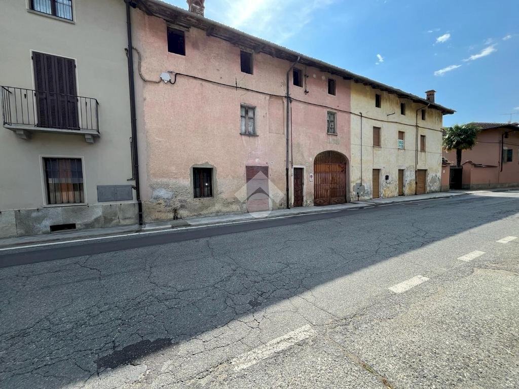 Semi-detached house Via Roma, Envie - photo 2