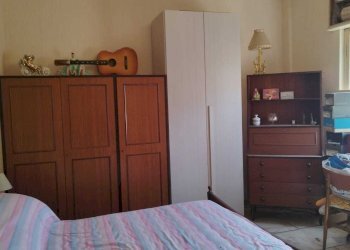 Camera da letto - Two-room apartment Via Rumenia, Pomezia - photo 9