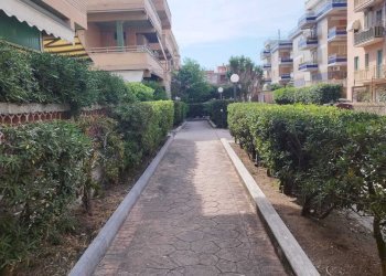 Esterno - Two-room apartment Via Rumenia, Pomezia - photo 23