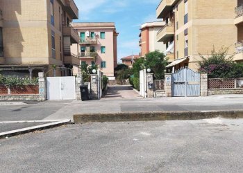 Esterno - Two-room apartment Via Rumenia, Pomezia - photo 26