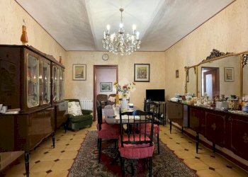 Appartamento Via Giuseppe Garibaldi, Santo Stefano Belbo - foto 1