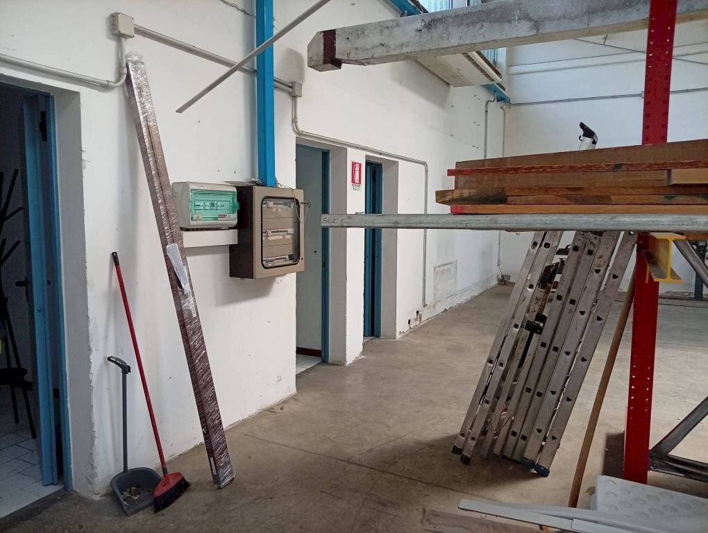 Interno non residenziale - Shed via Bologna, Novi di Modena - photo 2