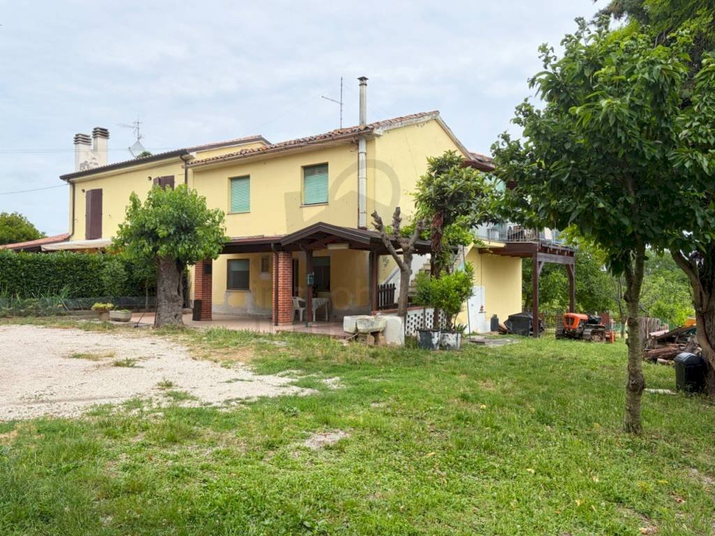 Facciata - Quadrilocale via Collina, 1987, Poggio Torriana - foto 1