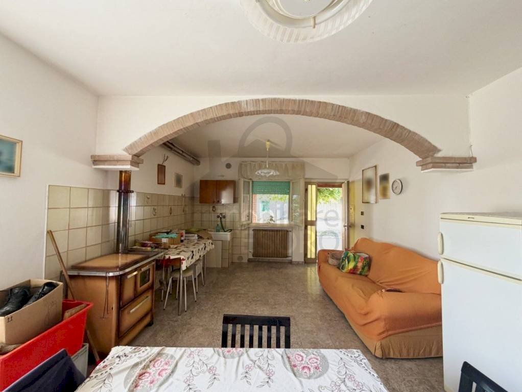 Soggiorno - Quadrilocale via Collina, 1987, Poggio Torriana - foto 3
