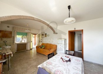 Soggiorno - Quadrilocale via Collina, 1987, Poggio Torriana - foto 4