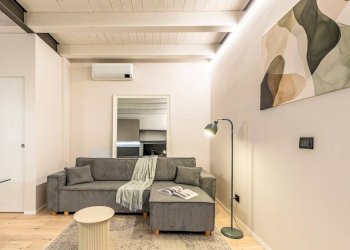 Salone - Trilocale piazza di Porta Mascarella, Bologna (zona Irnerio) - foto 9