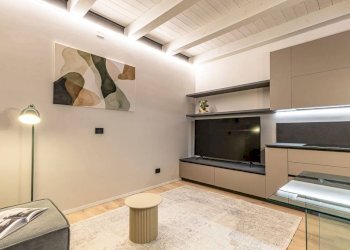 Salone - Trilocale piazza di Porta Mascarella, Bologna (zona Irnerio) - foto 12