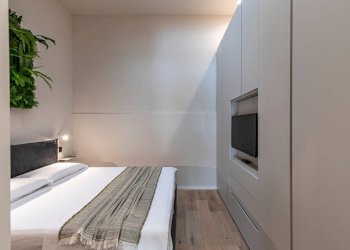 Camera da letto - Bilocale piazza di Porta Mascarella, Bologna (zona Irnerio) - foto 24