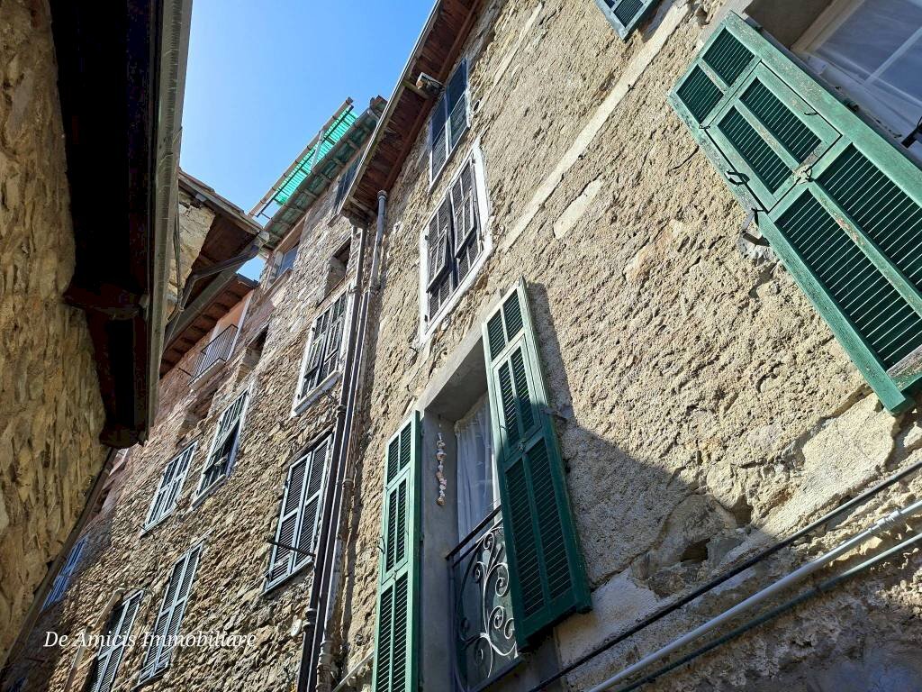 Facciata - Four-room apartment via Roma, 7, Apricale - photo 2