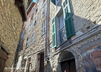 Facciata - Monolocale via Roma, 7, Apricale - foto 2