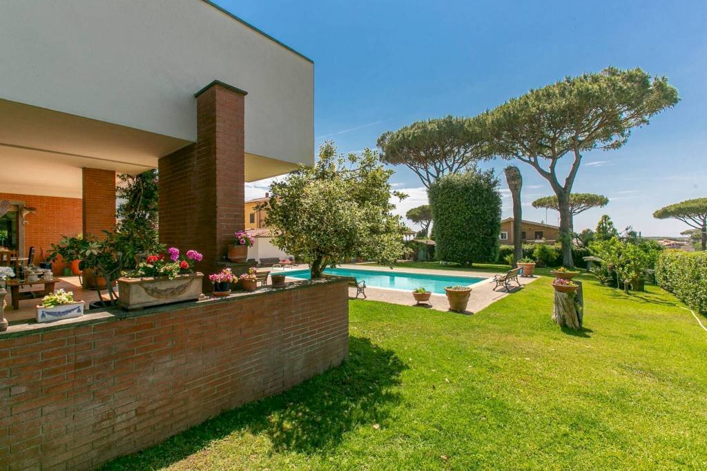 Piscina - Villa via dei Girasoli, 56, hamlet Lido Dei Pini, Anzio - photo 2