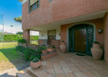 Giardino - Villa via dei Girasoli, 56, hamlet Lido Dei Pini, Anzio - photo 2