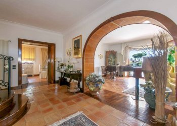 Ingresso - Villa via dei Girasoli, 56, hamlet Lido Dei Pini, Anzio - photo 4