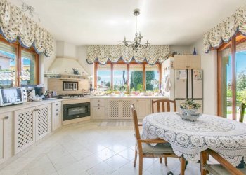 Cucina - Villa via dei Girasoli, 56, hamlet Lido Dei Pini, Anzio - photo 13