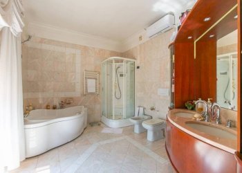 Bagno - Villa via dei Girasoli, 56, hamlet Lido Dei Pini, Anzio - photo 20