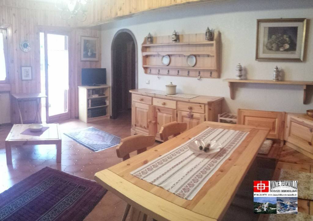 Salone - Appartamento via degli Appennini, 23, Rieti - foto 3