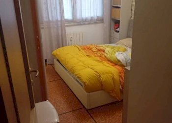 Camera da letto - Three-room apartment via Vastato, Recco - photo 35