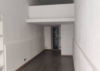 Stanza non arredata - Negozio corso Dante Alighieri, Alassio - foto 14
