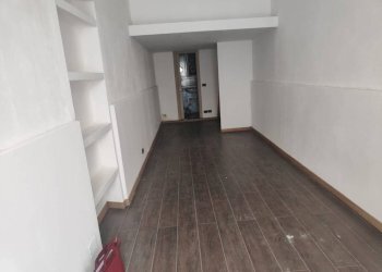 Stanza non arredata - Negozio corso Dante Alighieri, Alassio - foto 19