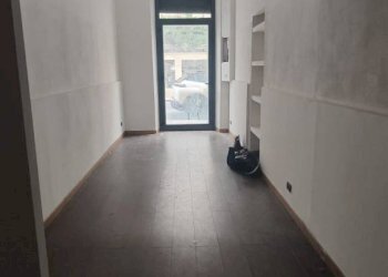 Interno non residenziale - Negozio corso Dante Alighieri, Alassio - foto 22