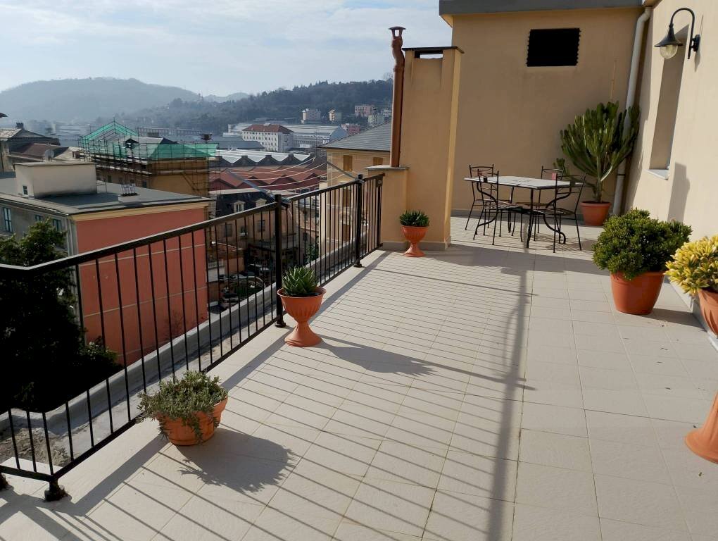 Terrazzo - Appartamento via Teglia, Genova (zona Bolzaneto) - foto 3