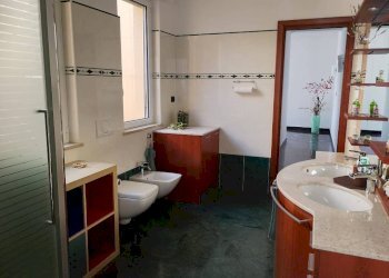 Bagno - Appartamento via Teglia, Genova (zona Bolzaneto) - foto 12