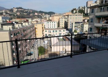 Terrazzo - Appartamento via Teglia, Genova (zona Bolzaneto) - foto 7