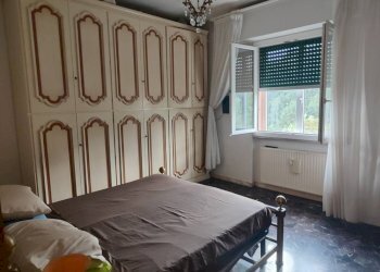 Camera da letto - Trilocale salita Dante Conte, Genova (zona Sampierdarena) - foto 41