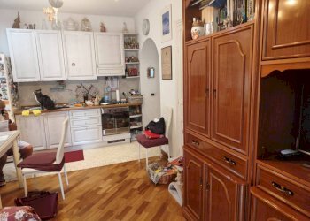 Cucina - Trilocale piazza Tommaso e Elena Paccini, Alassio - foto 11