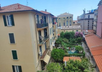 Vista - Trilocale piazza Tommaso e Elena Paccini, Alassio - foto 17