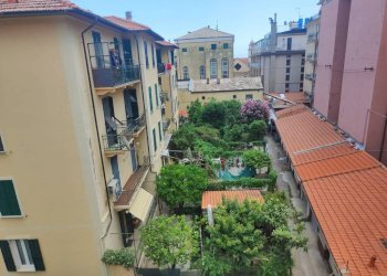 Vista - Trilocale piazza Tommaso e Elena Paccini, Alassio - foto 6